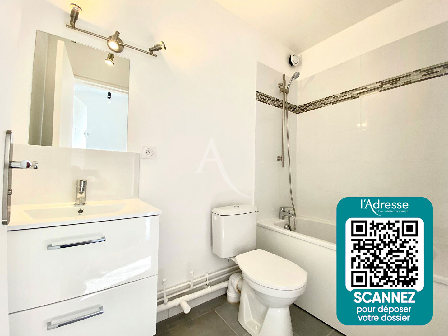 Photo Appartement Maurepas 1 pièce 28 m2 image 4/4