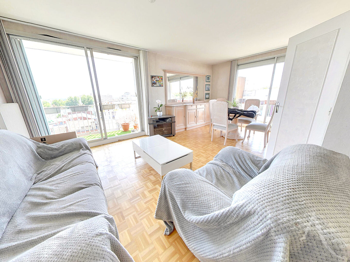 Photo Appartement Montreuil 4 pièce(s) 77.72 m2 image 1/6