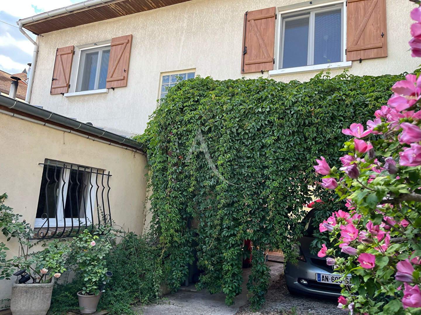 Grand Pavillon familial de 180 m² au calme - Vieux Saint-Maur  6 pièce(s)  5388 /m²