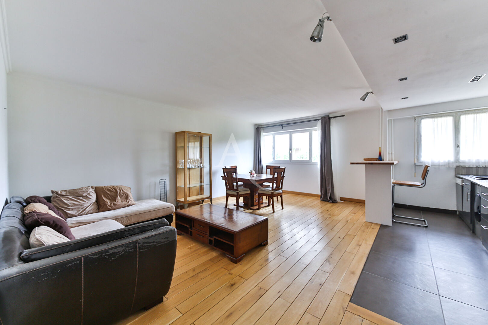 Agence immobilière de L'Adresse-Les Abbesses PARIS 18