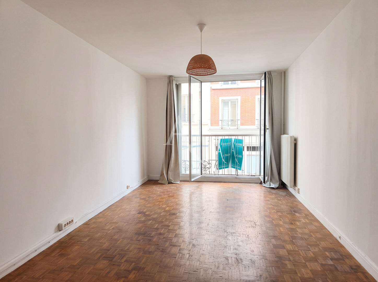 Agence immobilière de L'Adresse-Les Abbesses PARIS 18