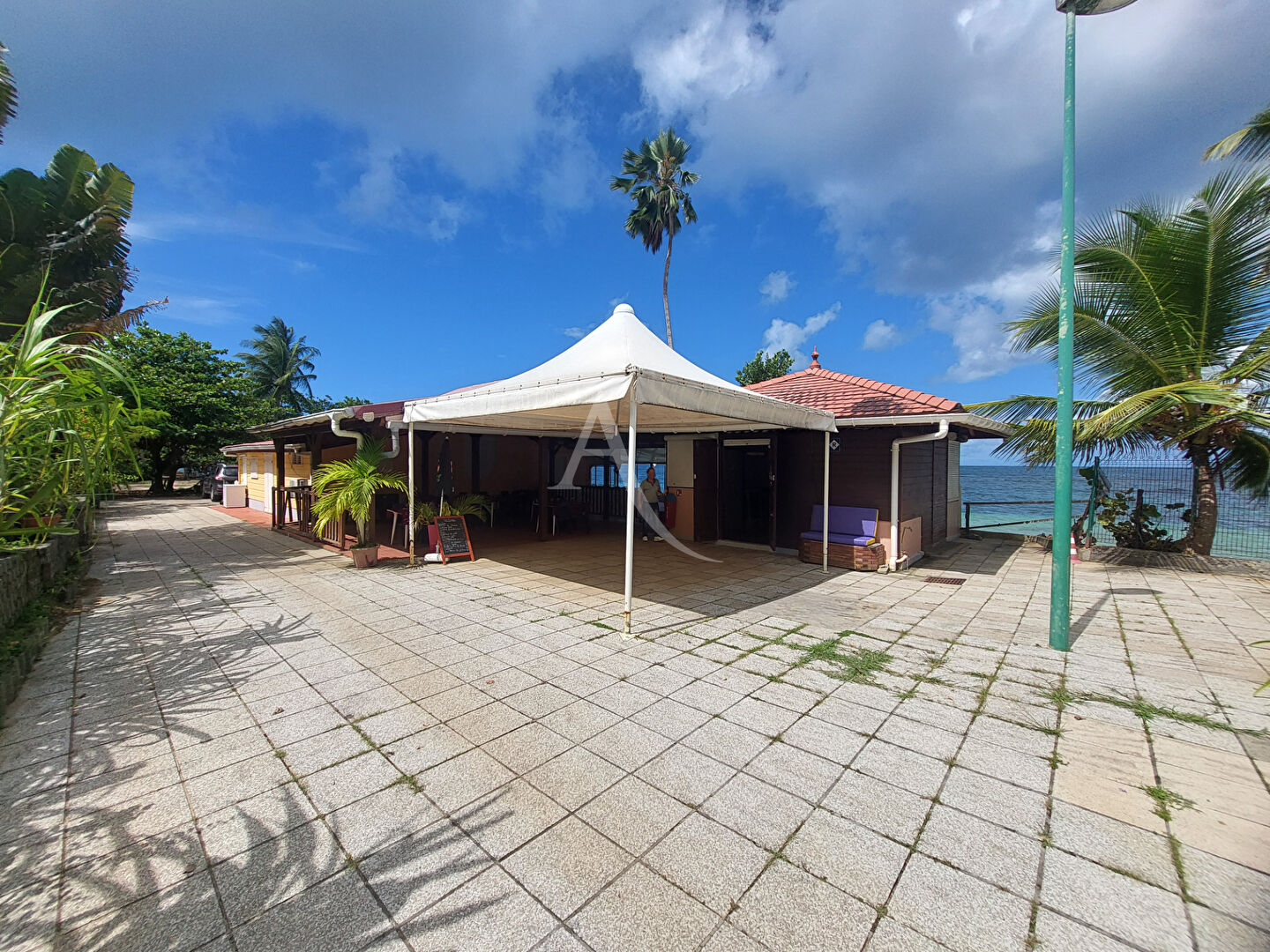 Photo Maison La Trinite 3 pièce(s) 192.55 m2 image 1/6
