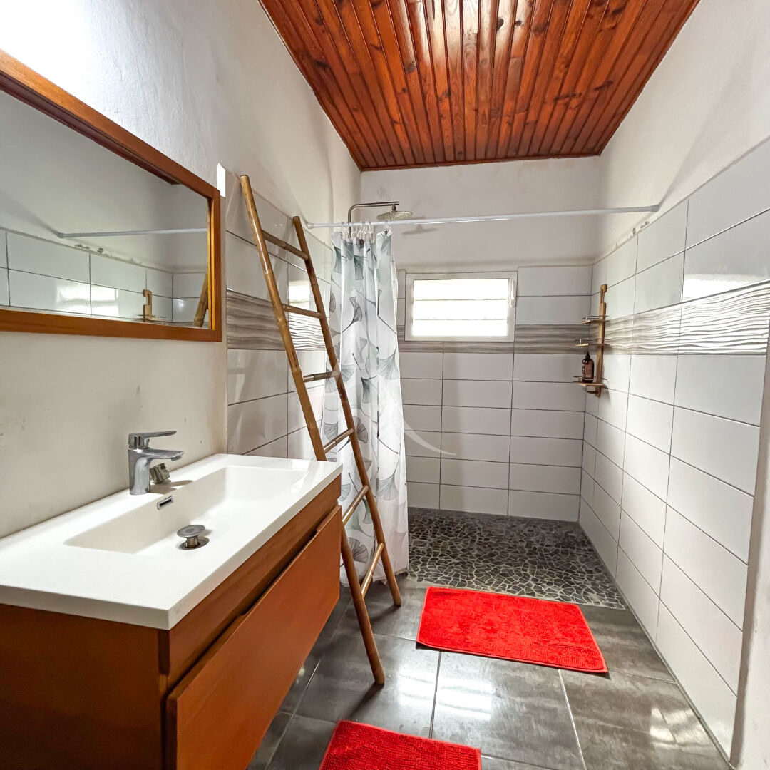 Photo Maison T4 avec vue mer, piscine et appartement T2 au Robert image 4/6