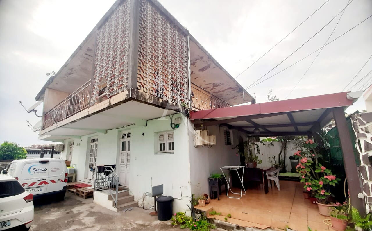 Photo Immeuble de rapport Fort De France 11 pièce(s) 238 m2 - spécial investisseurs !!!!! image 1/6