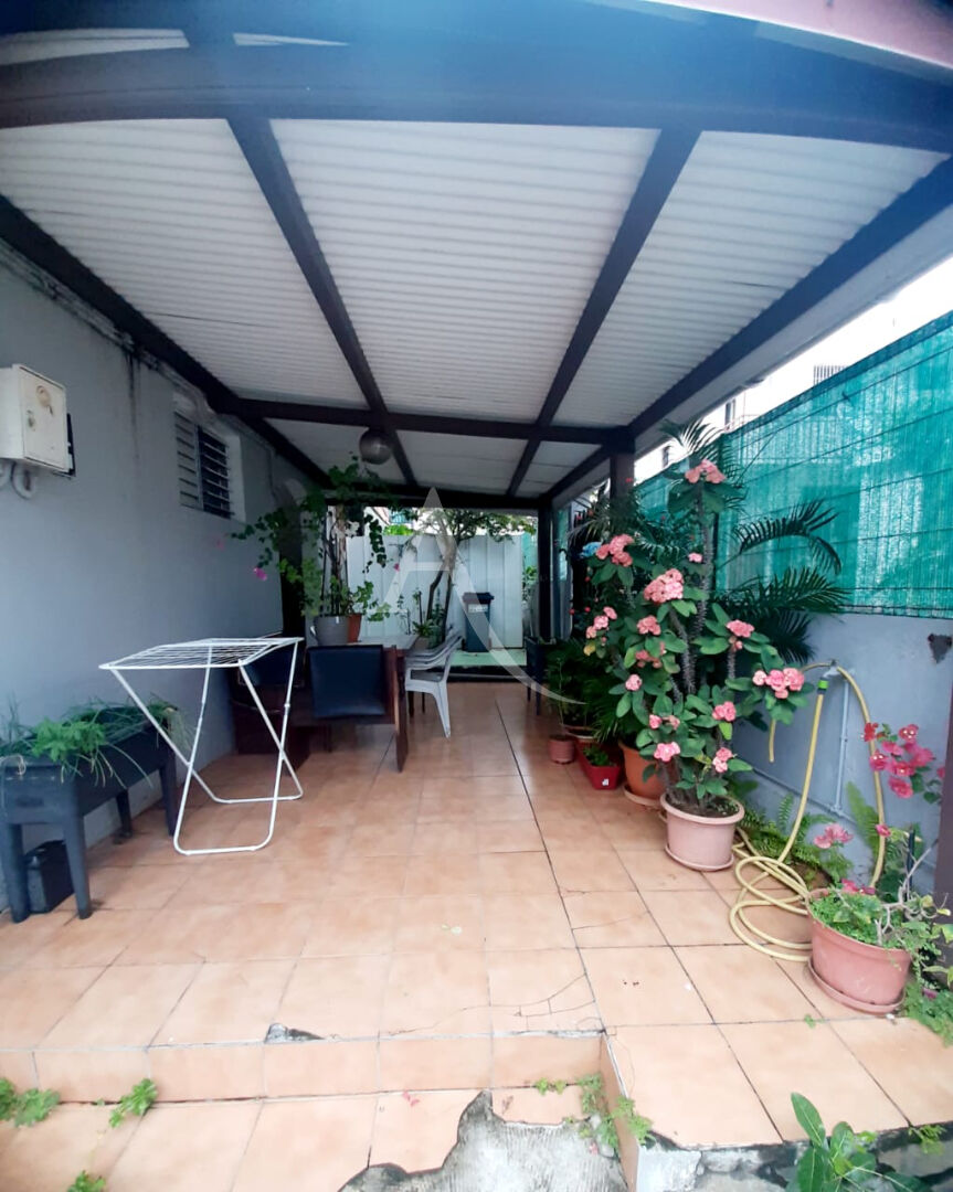 Photo Immeuble de rapport Fort De France 11 pièce(s) 238 m2 - spécial investisseurs !!!!! image 5/6