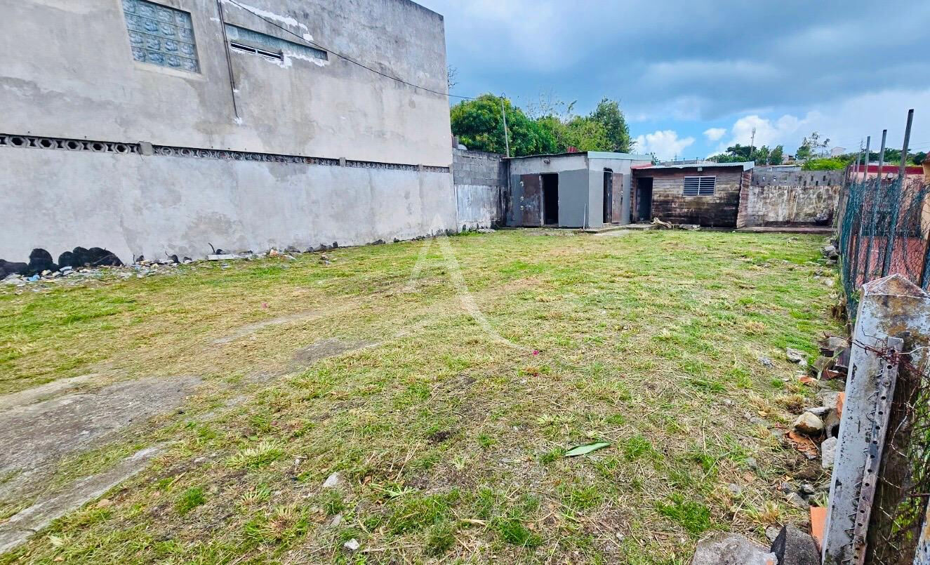 Terrain de 348 m² à Fort-de-France proche de Dillon