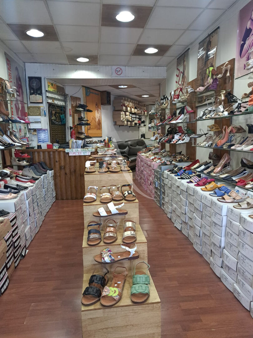 A FORT-DE-FRANCE: Immeuble  3 pièce(s) 110 m2