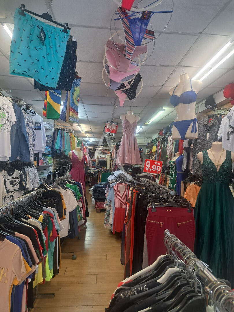 A FORT-DE-FRANCE: Immeuble Fort De France 200 m2