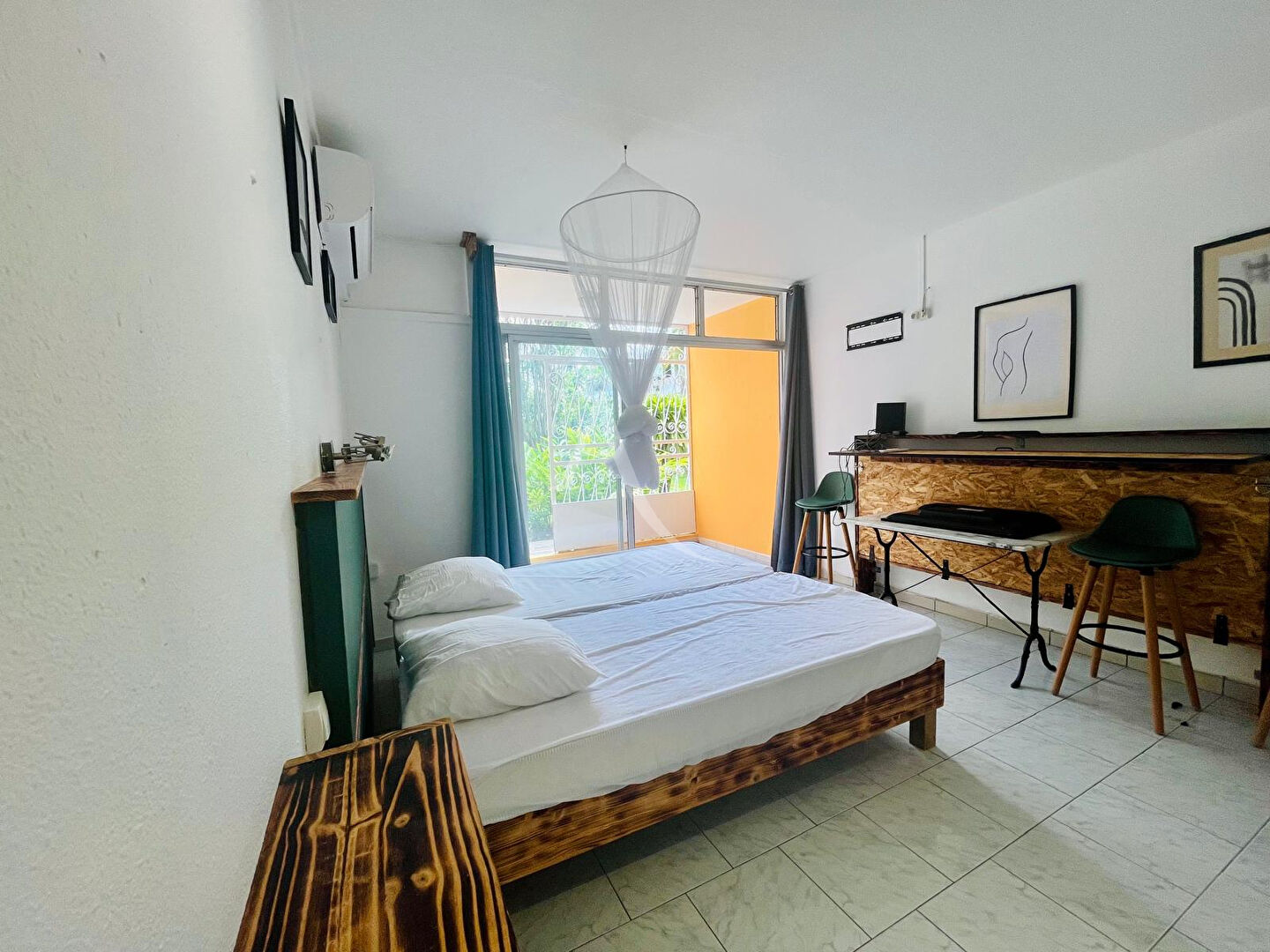 Photo Appartement meublé avec terrasse - Rez-de-chaussée, Pointe-du-Bout image 1/6