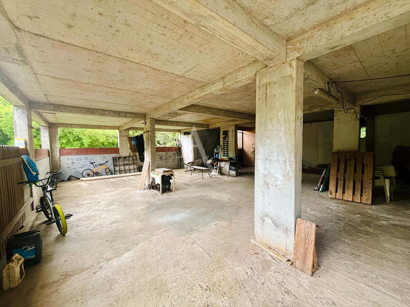 Photo Maison T4, 3 niveaux à Schoelcher, grand terrain de 2173 m2, fort potentiel image 6/6