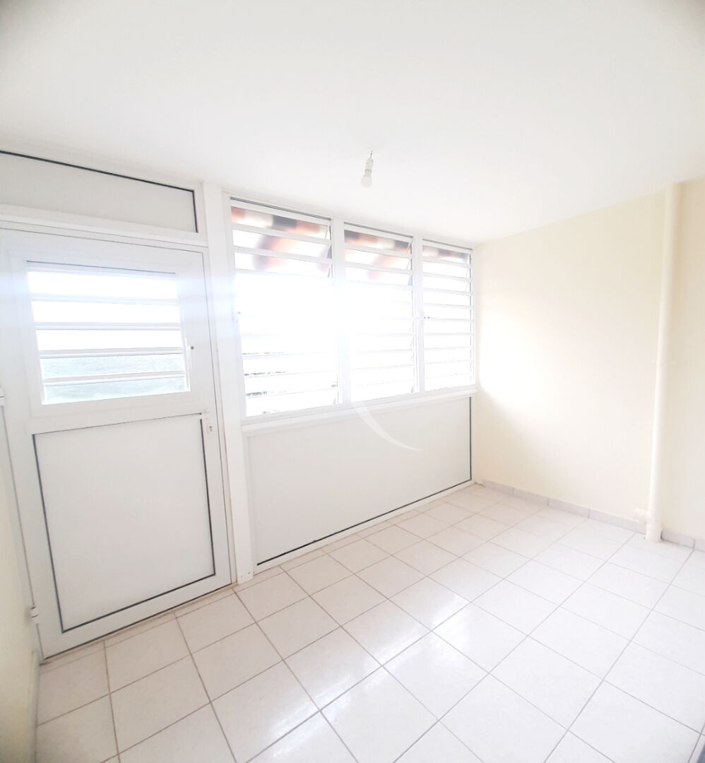 Photo Appartement Ducos 4 pièce(s) 82.03 m2  SUPERBE PEPITE A SAISIR !!!!! image 4/6