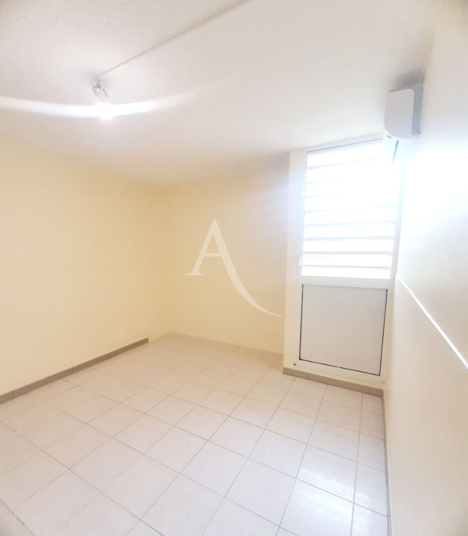 Photo Appartement Ducos 4 pièce(s) 82.03 m2  SUPERBE PEPITE A SAISIR !!!!! image 5/6