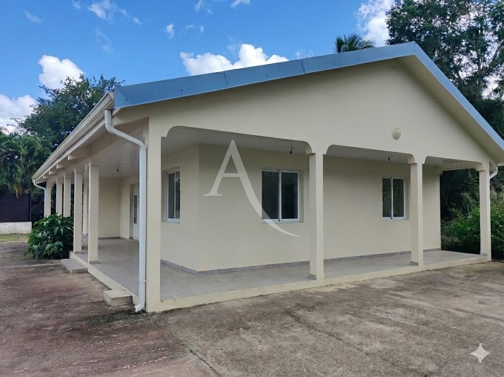 Maison rénové T4  l'anse à l'ane trois ilets