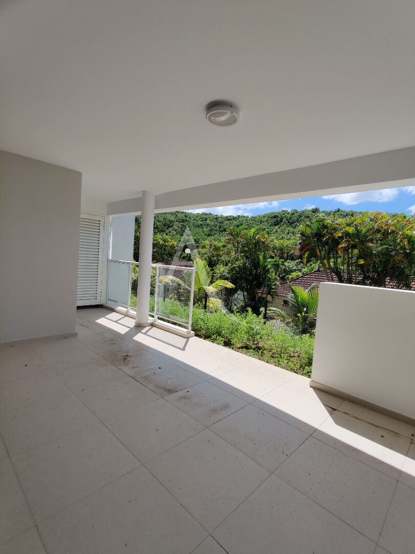 Photo Appartement T3  Neuf Grand Standing avec terrasse de 20m2  et jardinet cadre verdoyant proche mer image 4/4