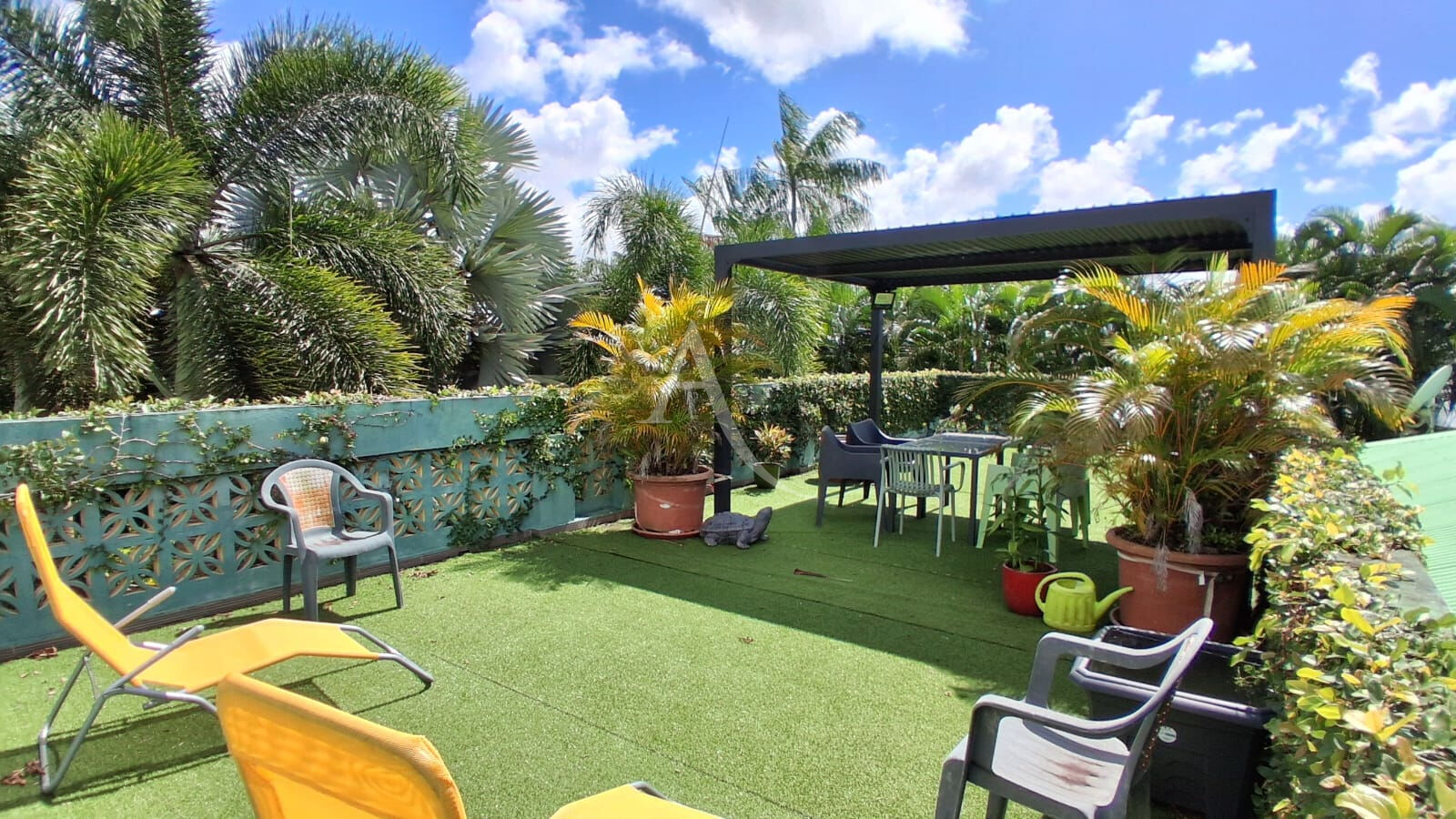 Photo Un havre tropical avec rooftop : une maison unique ! image 2/6