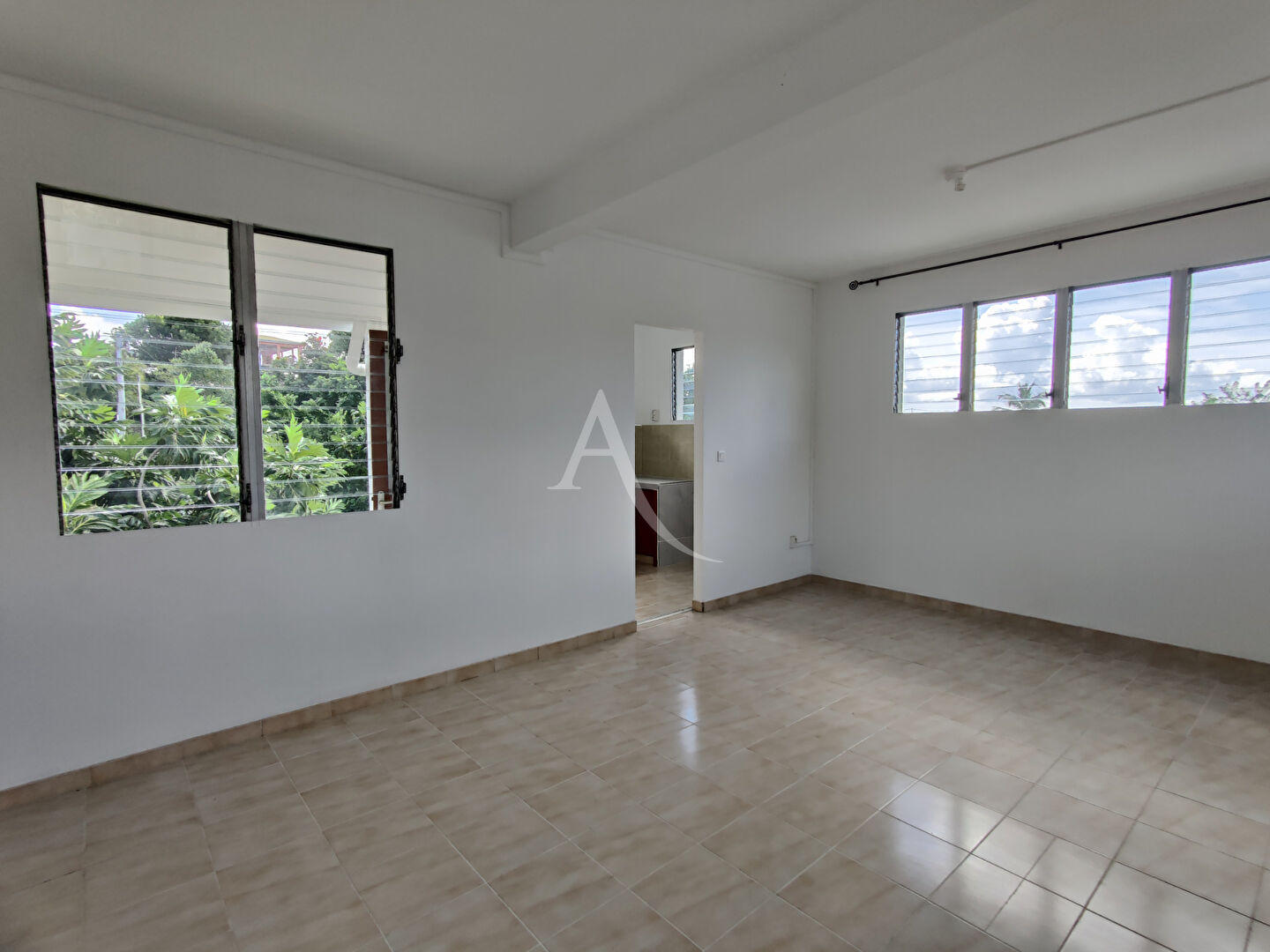 Photo Appartement Schoelcher 3 pièces rénové avec terrasse image 2/6