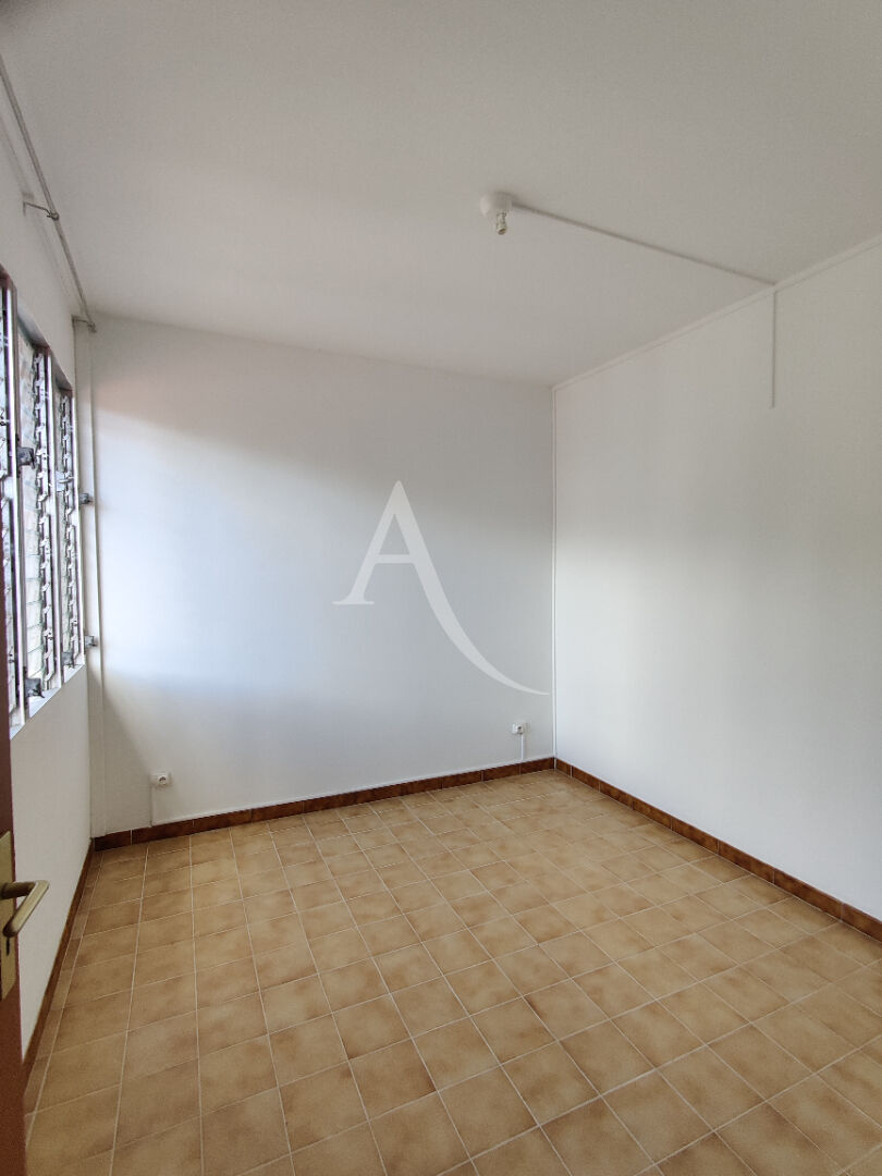 Photo Appartement Schoelcher 3 pièces rénové avec terrasse image 6/6