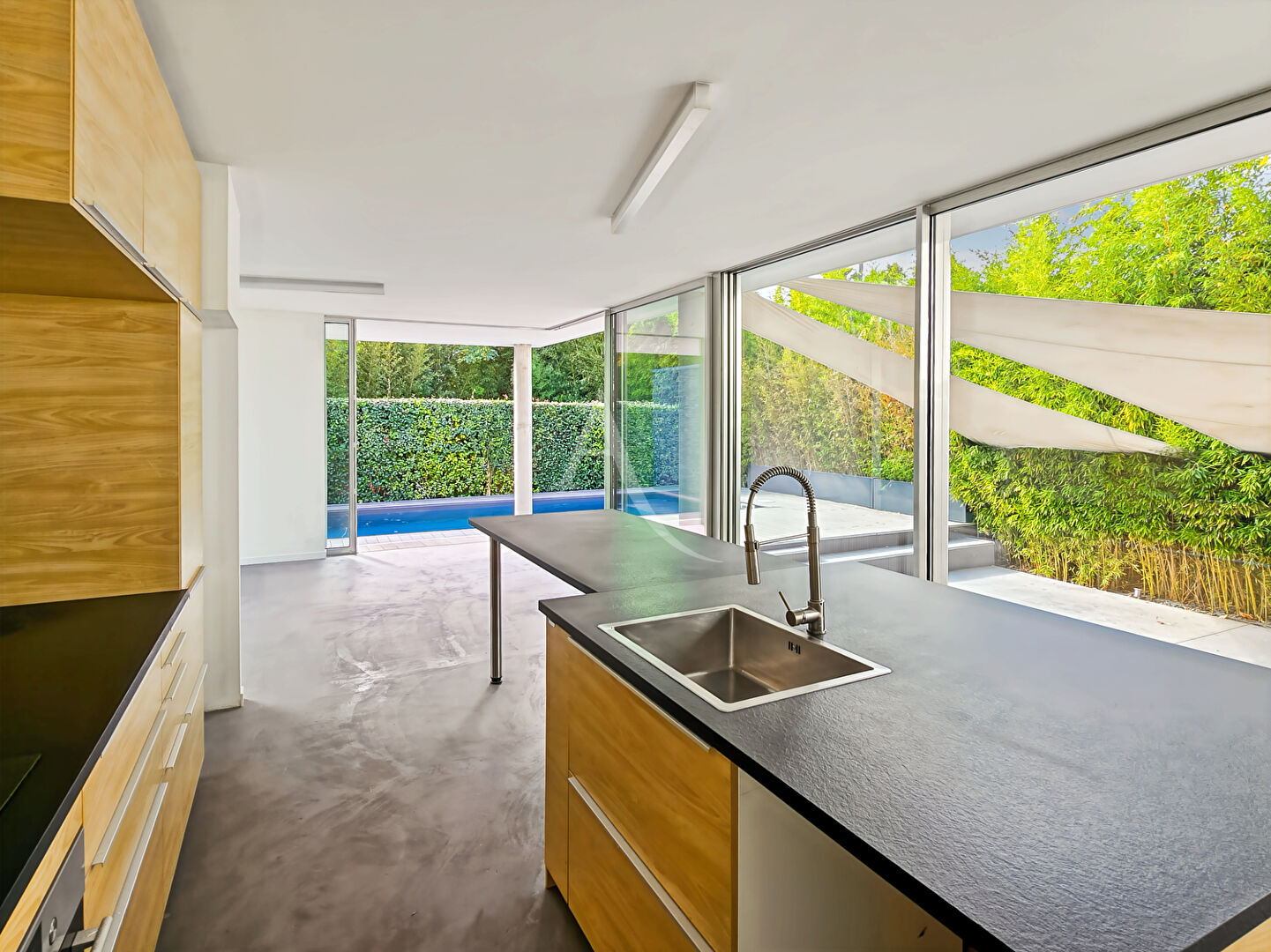 Photo À vendre Villa T5 de charme avec piscine sur 1200 m²  Allauch La Pounche image 5/6