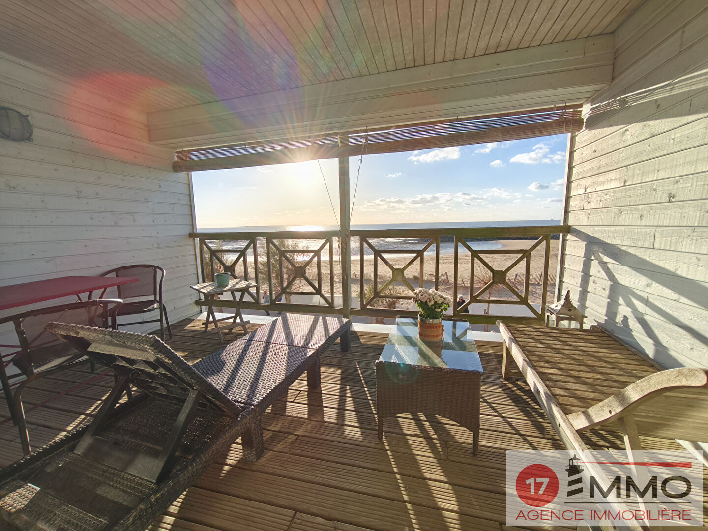 Agence immobilière de 
 17 IMMO - 17 IMMO 
