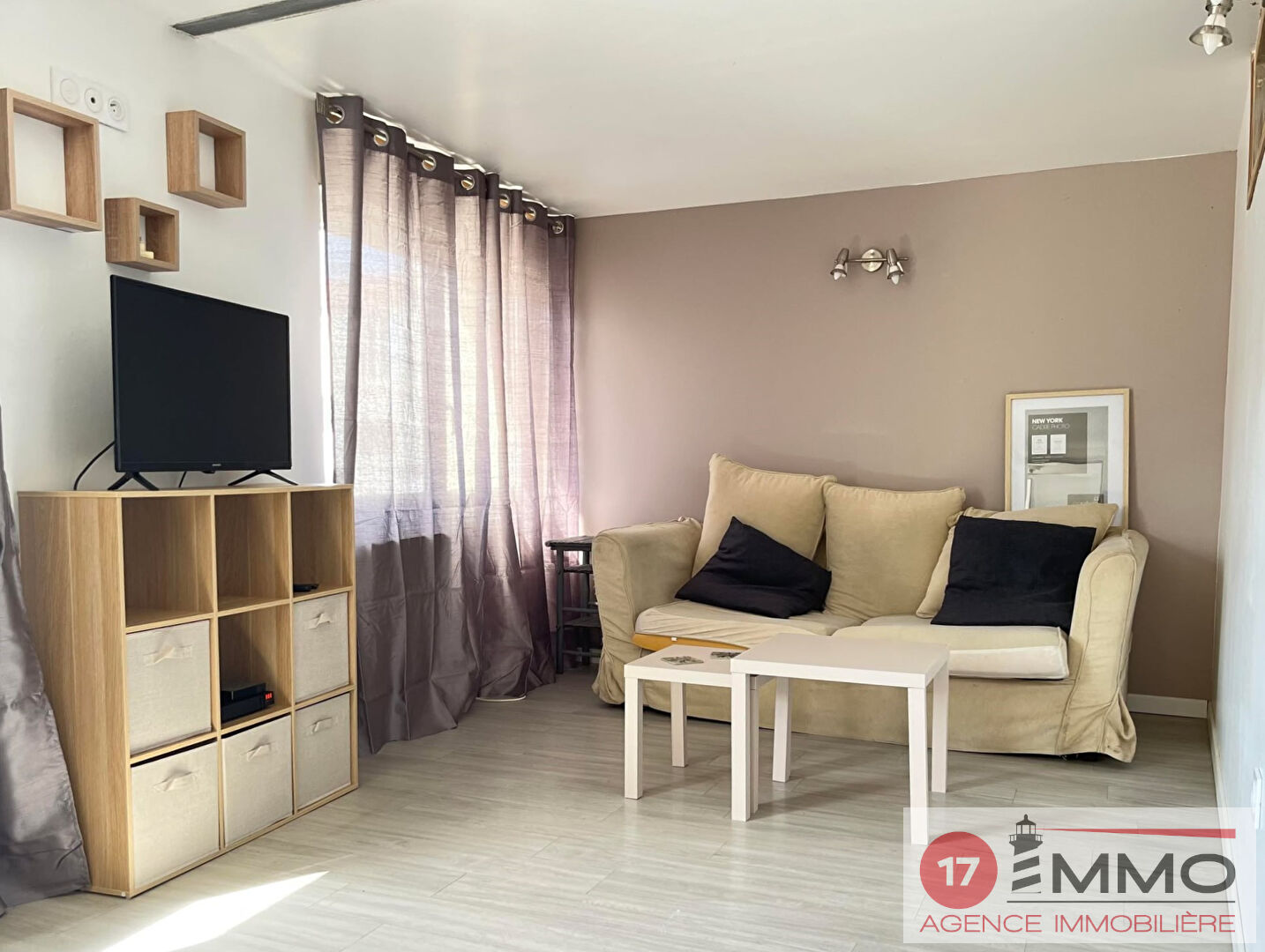 Agence immobilière de 
 17 IMMO - 17 IMMO 
