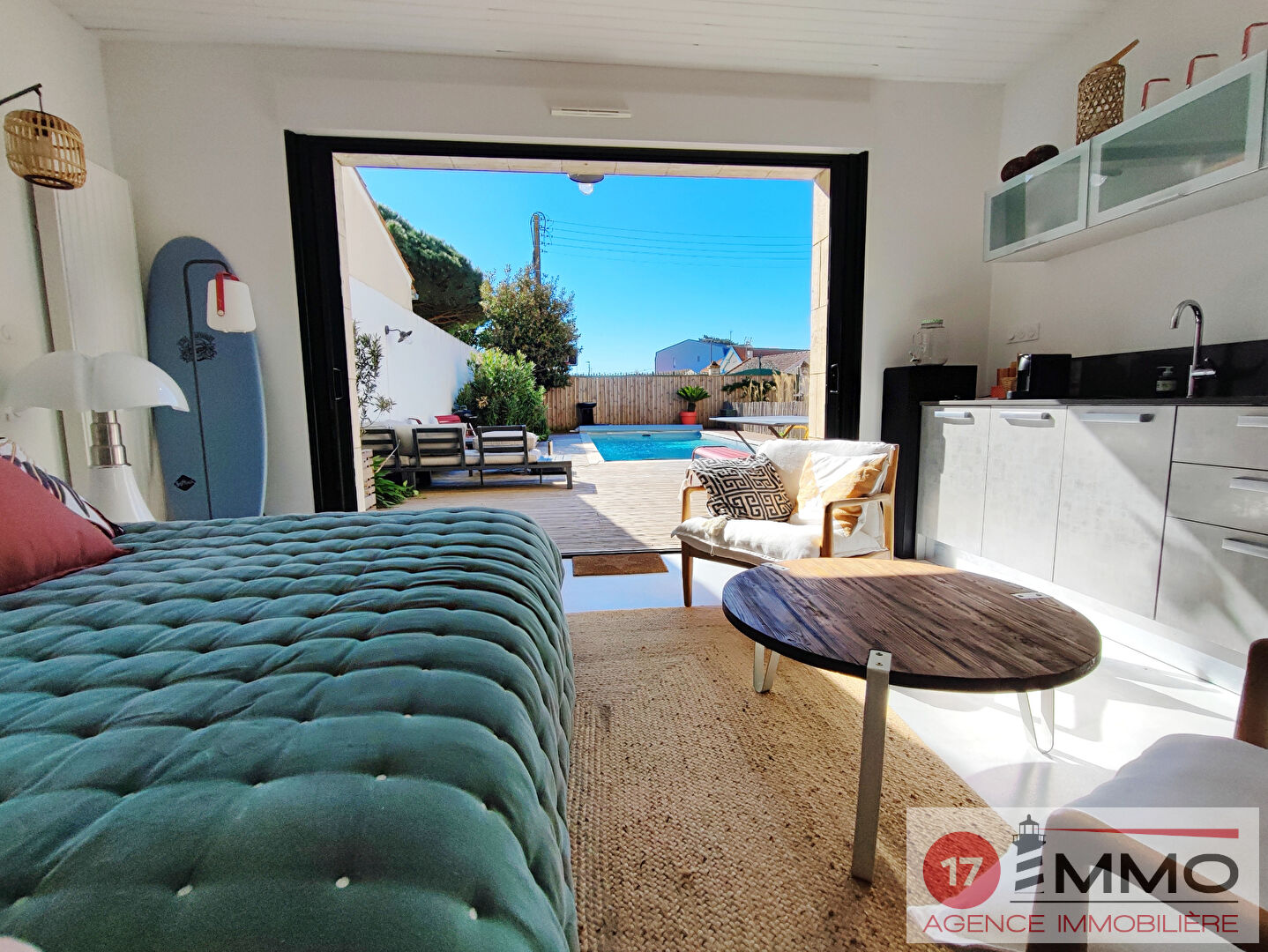 Agence immobilière de 
 17 IMMO - 17 IMMO 
