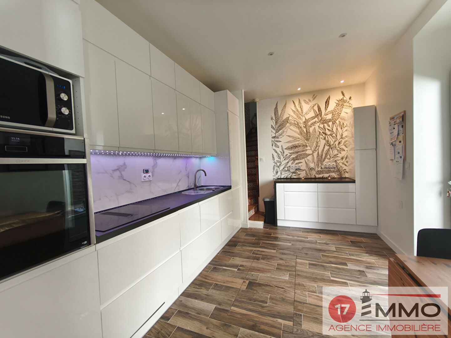 Agence immobilière de 
 17 IMMO - 17 IMMO 
