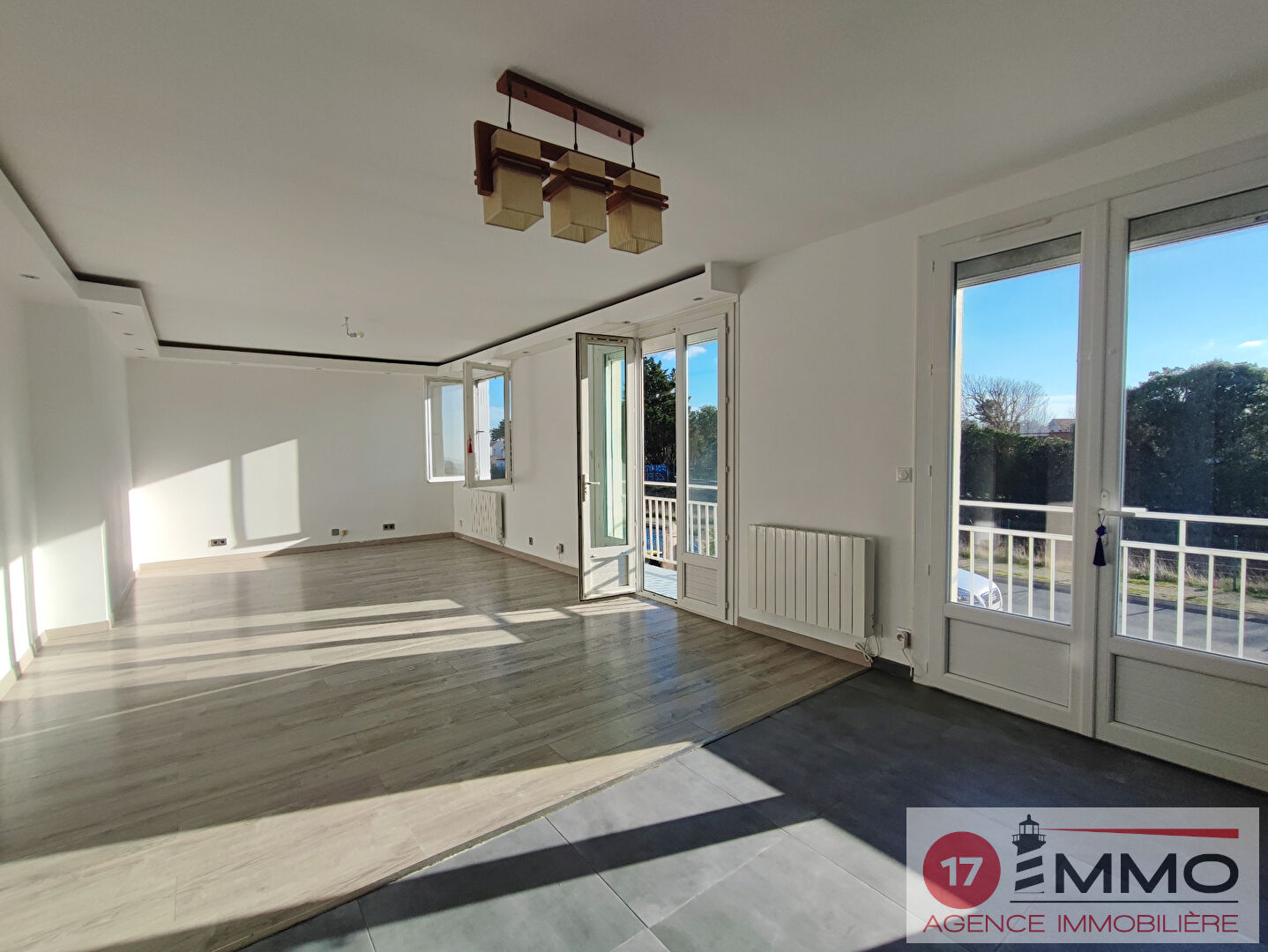 Agence immobilière de 
 17 IMMO - 17 IMMO 

