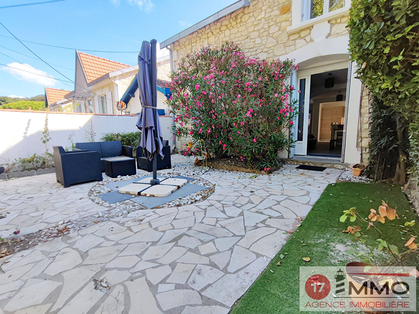 Agence immobilière de 
 17 IMMO - 17 IMMO 
