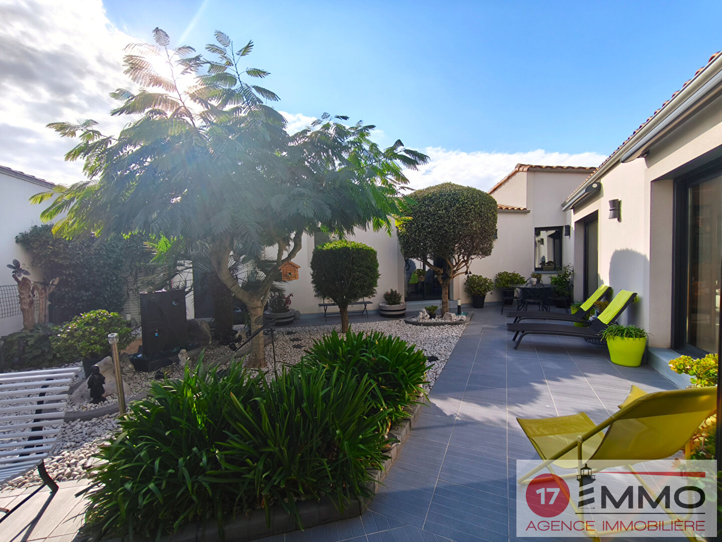 Agence immobilière de 
 17 IMMO - 17 IMMO 
