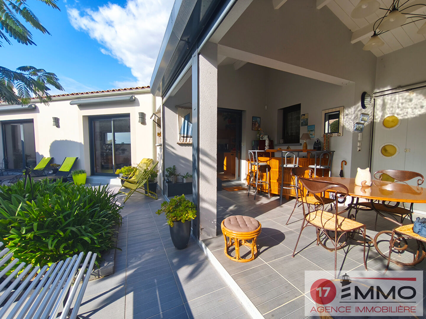 Agence immobilière de 
 17 IMMO - 17 IMMO 
