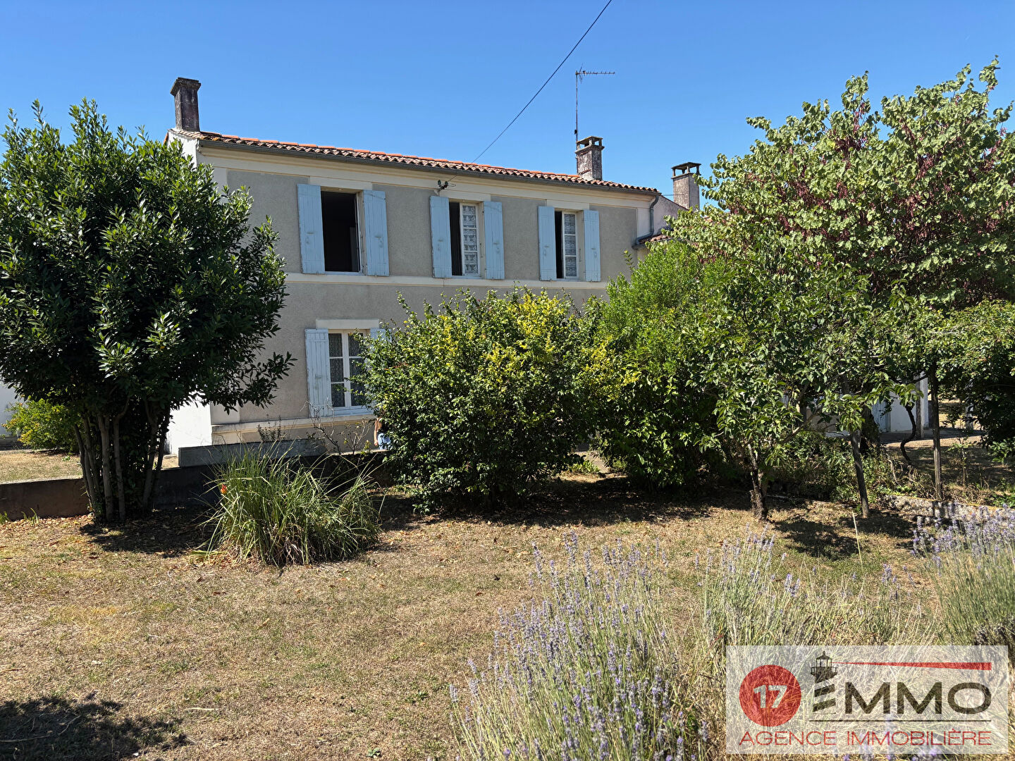 Agence immobilière de 
 17 IMMO - 17 IMMO 
