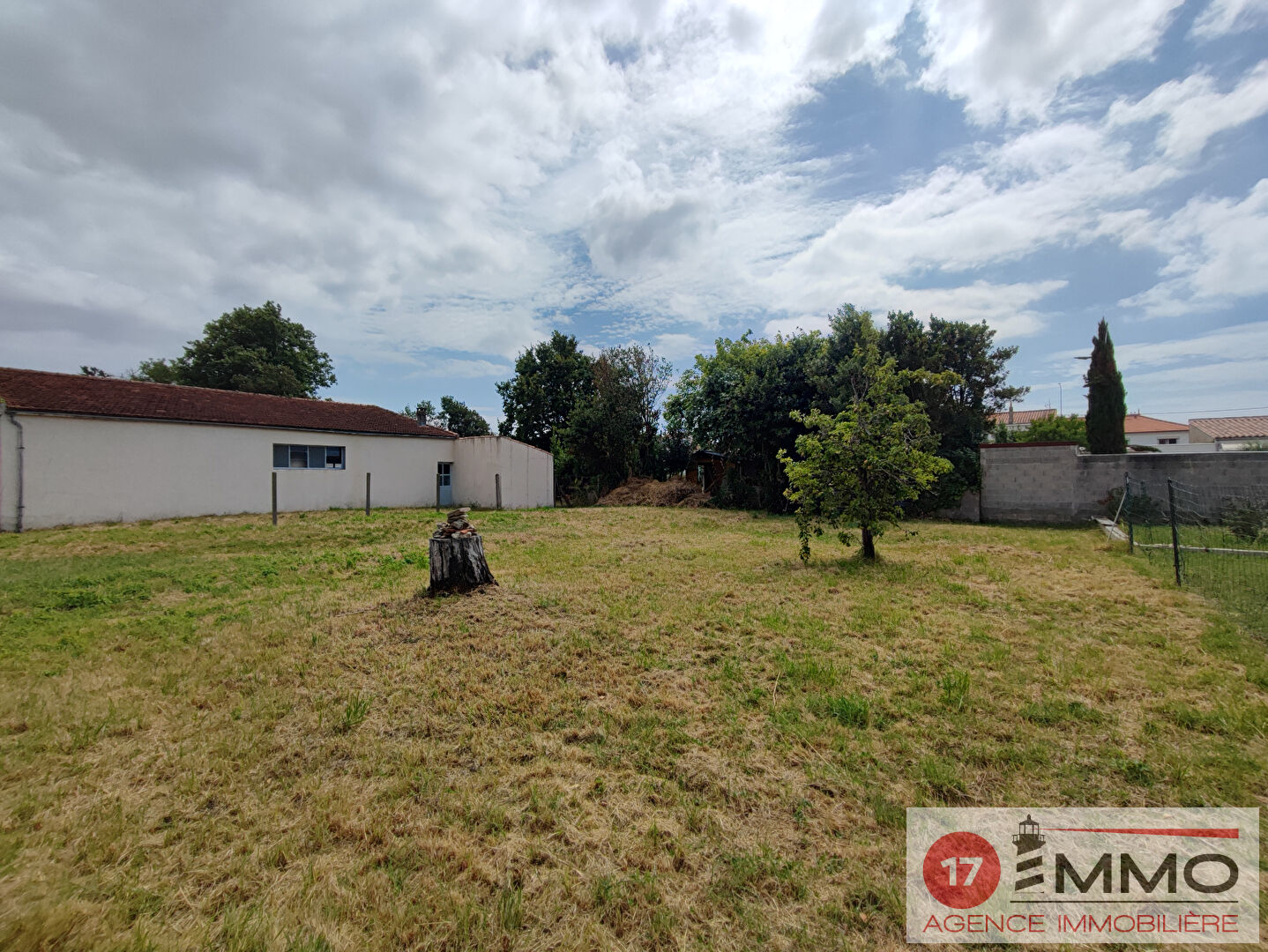 Agence immobilière de 
 17 IMMO - 17 IMMO 
