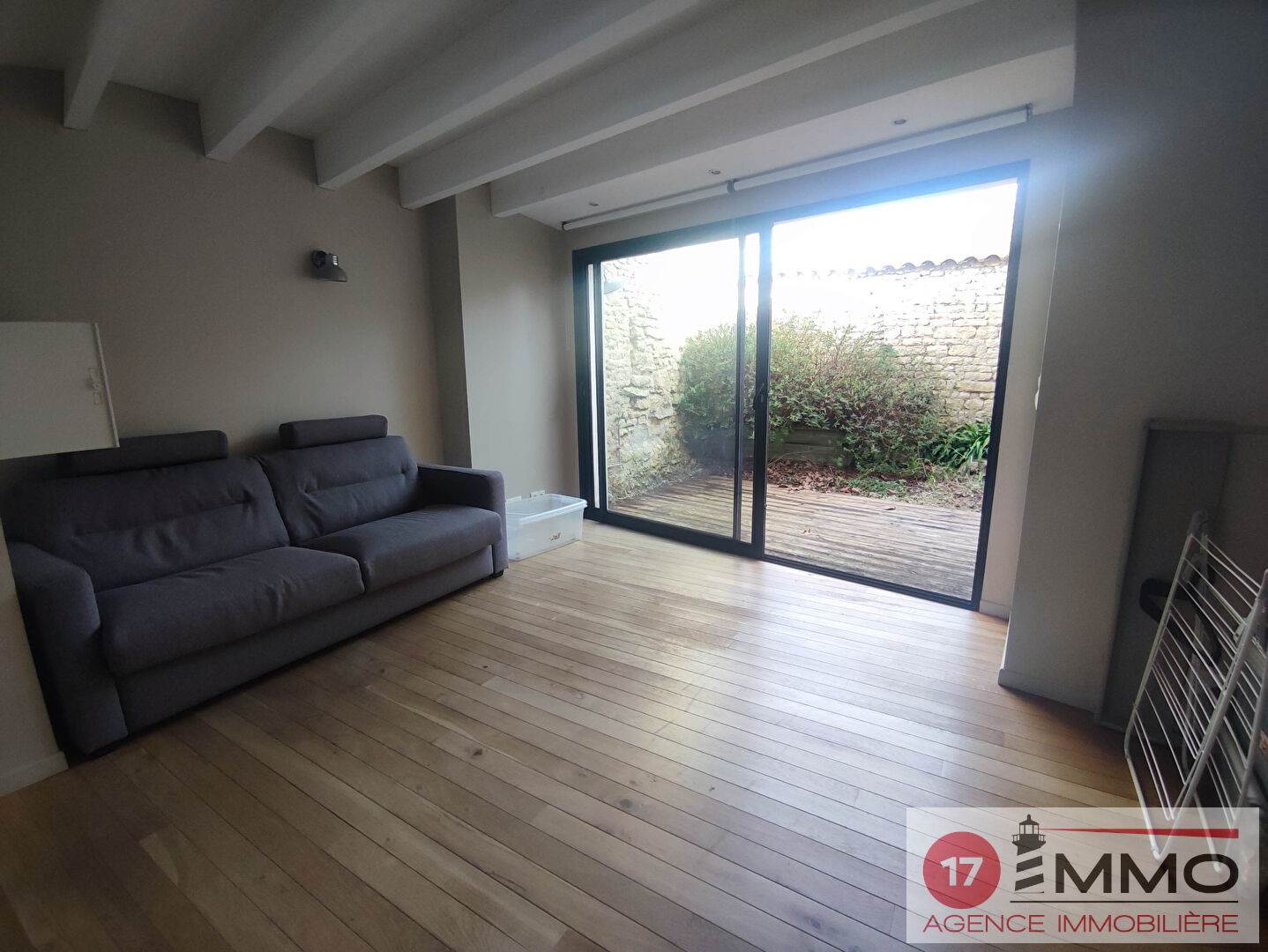 Agence immobilière de 
 17 IMMO - 17 IMMO 
