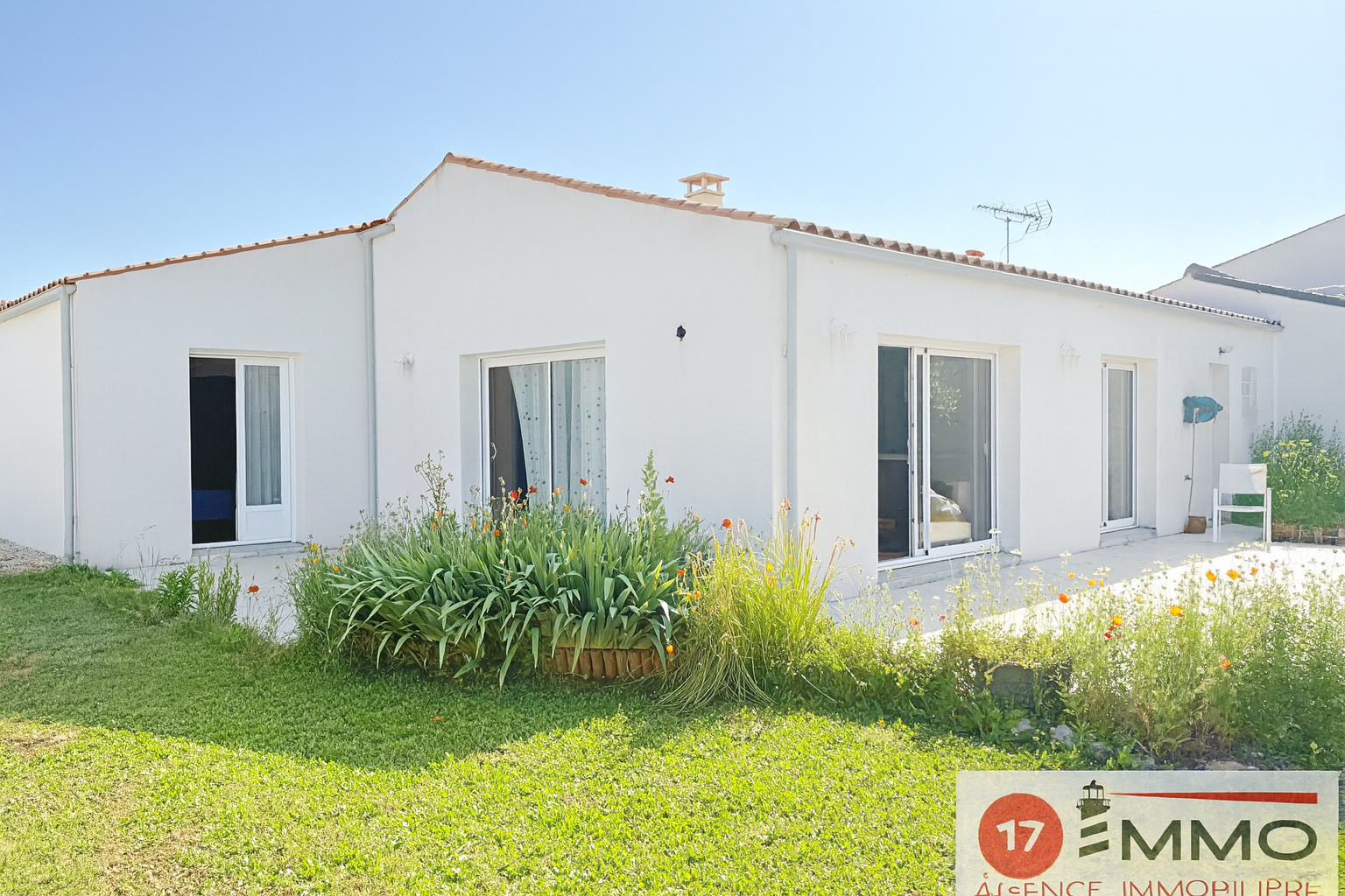 Agence immobilière de 
 17 IMMO - 17 IMMO 
