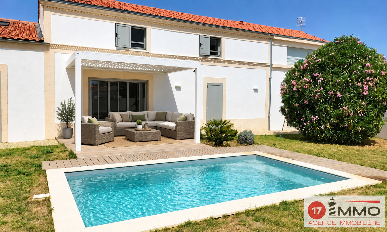 Agence immobilière de 
 17 IMMO - 17 IMMO 
