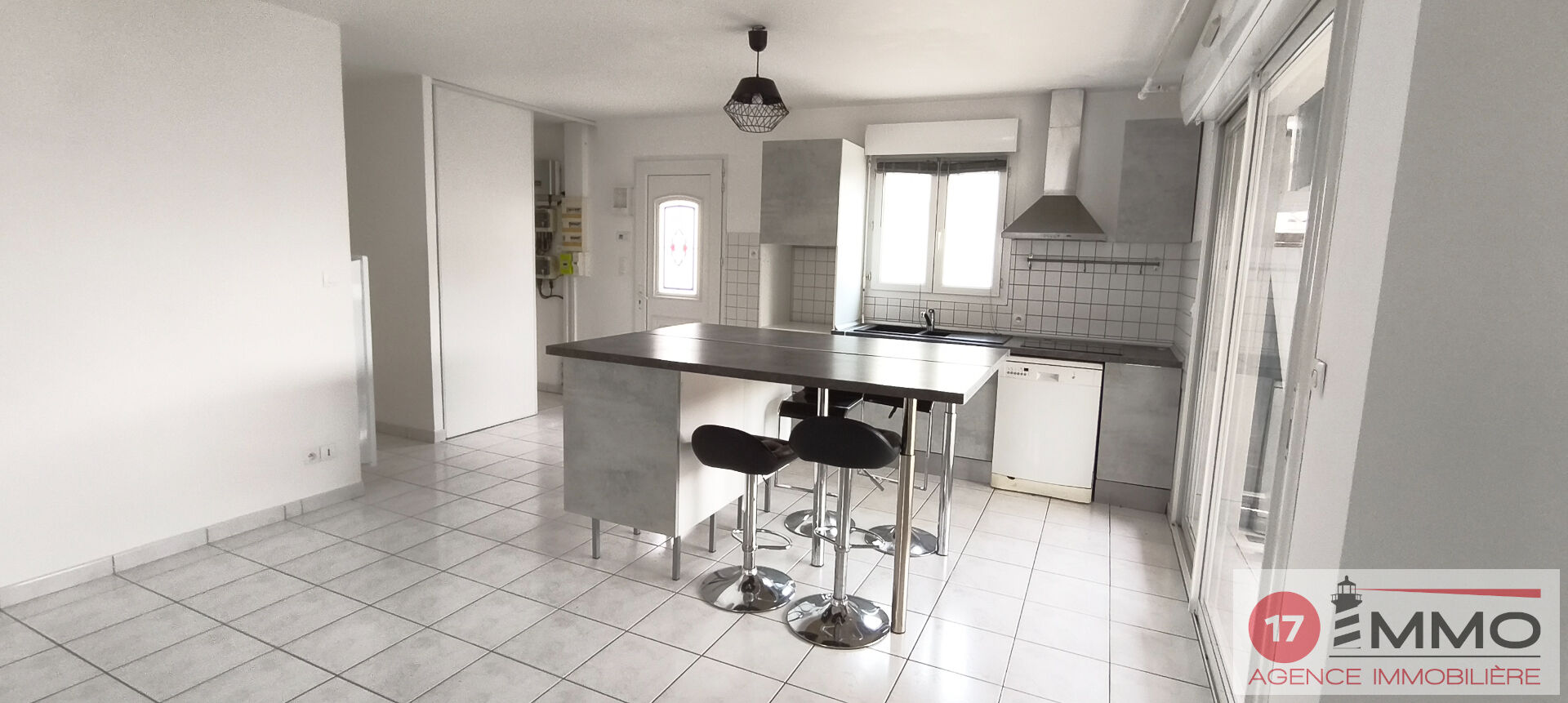 Agence immobilière de 
 17 IMMO - 17 IMMO 
