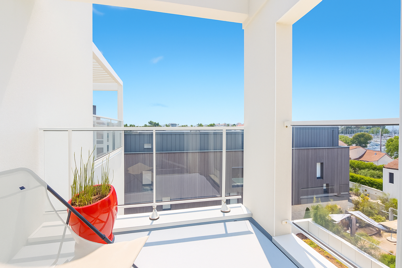 Agence immobilière de 
 17 IMMO - 17 IMMO 
