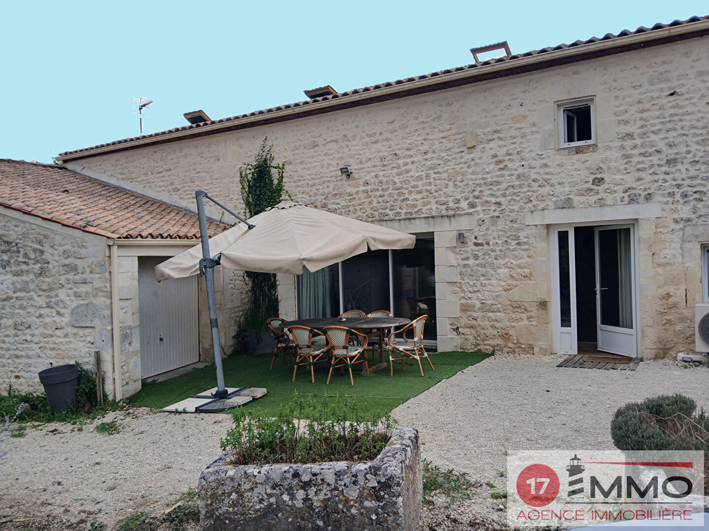Agence immobilière de 
 17 IMMO - 17 IMMO 
