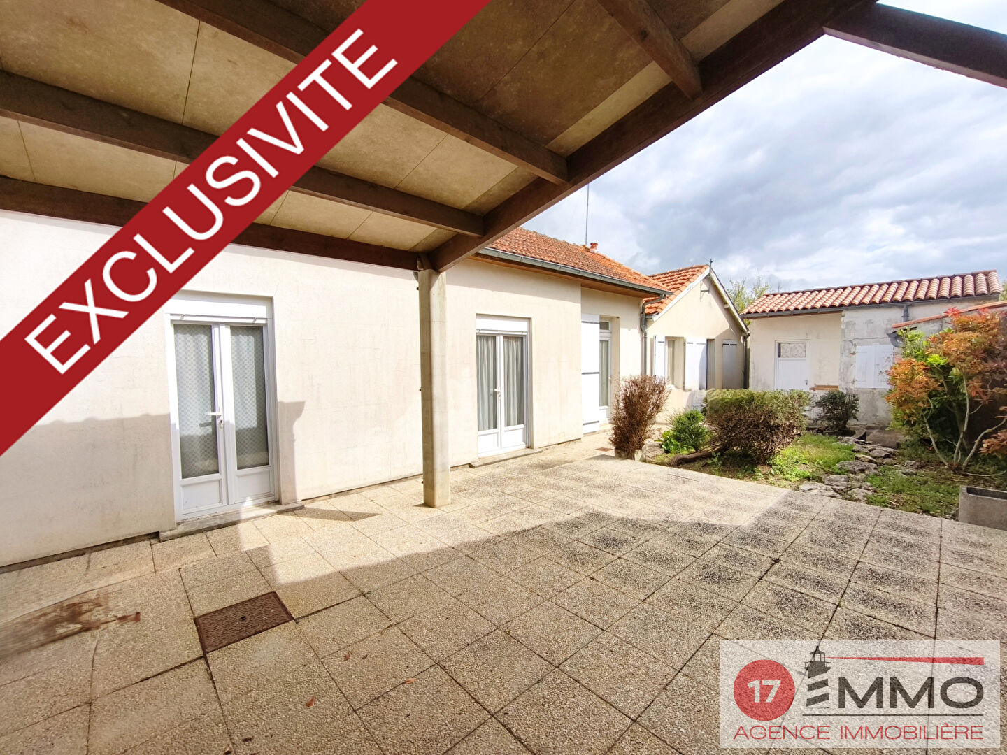 Agence immobilière de 
 17 IMMO - 17 IMMO 
