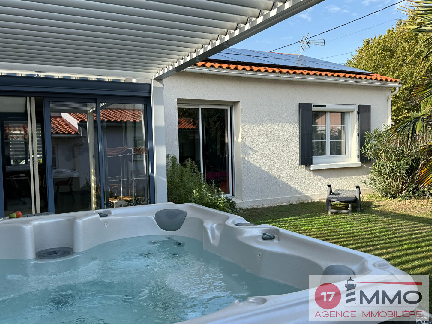 Agence immobilière de 
 17 IMMO - 17 IMMO 
