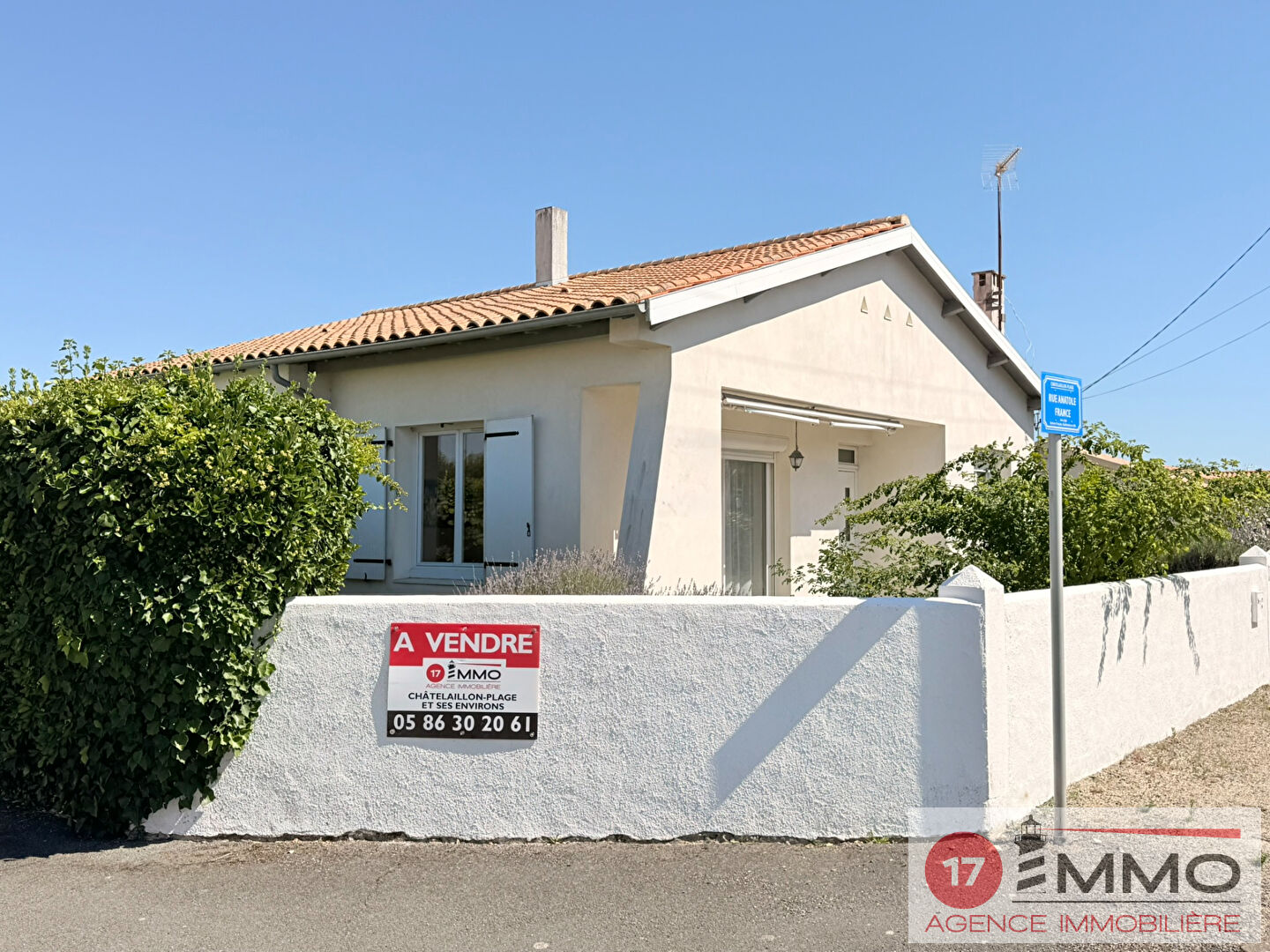 Agence immobilière de 
 17 IMMO - 17 IMMO 
