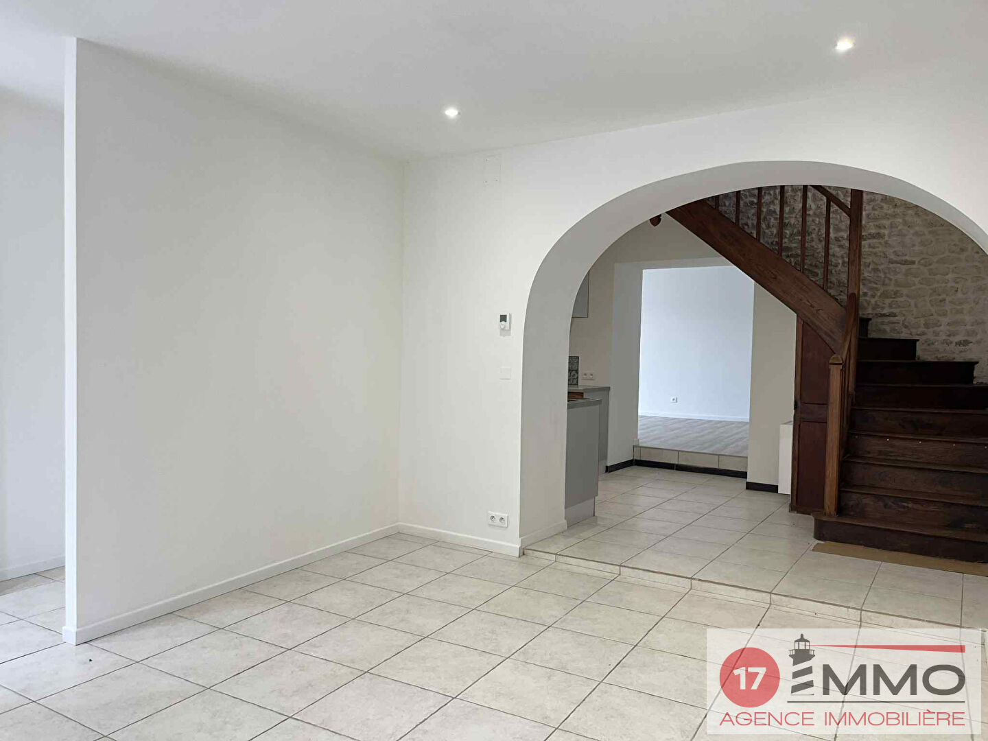 Agence immobilière de 
 17 IMMO - 17 IMMO 
