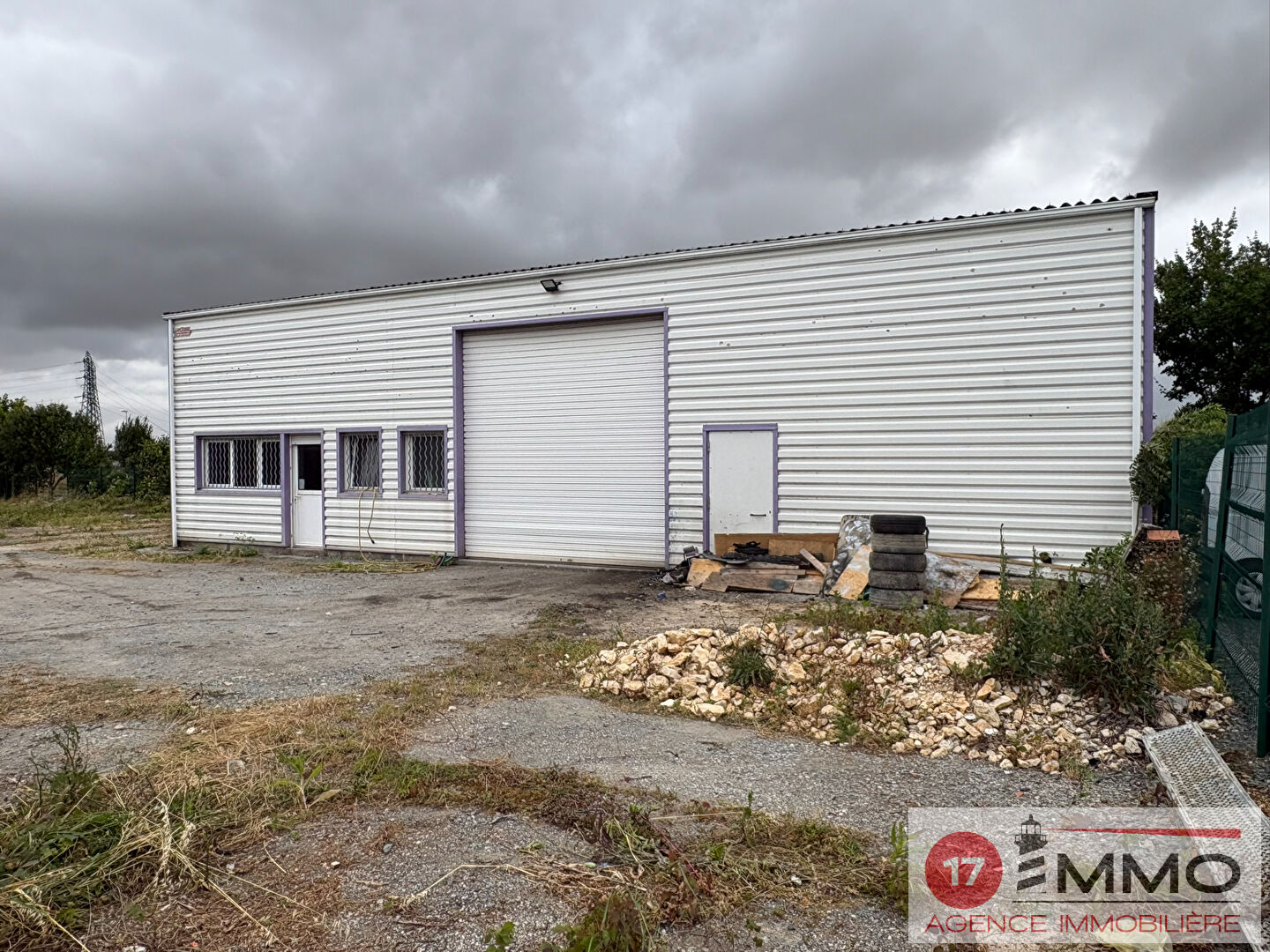 Agence immobilière de 
 17 IMMO - 17 IMMO 
