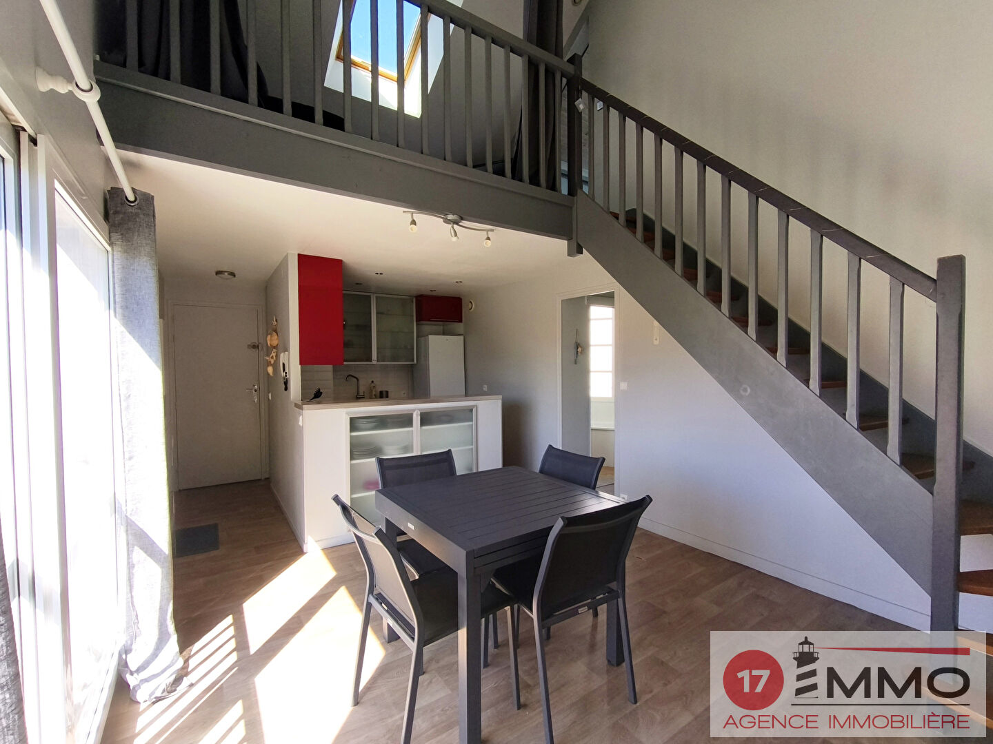 Agence immobilière de 
 17 IMMO - 17 IMMO 
