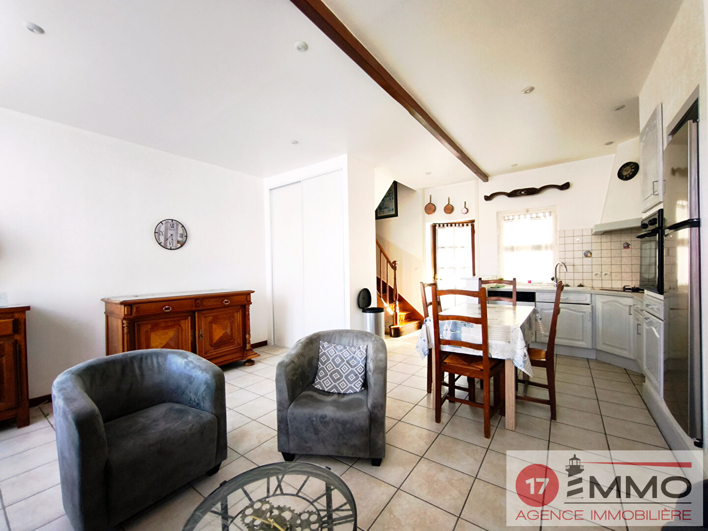 Agence immobilière de 
 17 IMMO - 17 IMMO 
