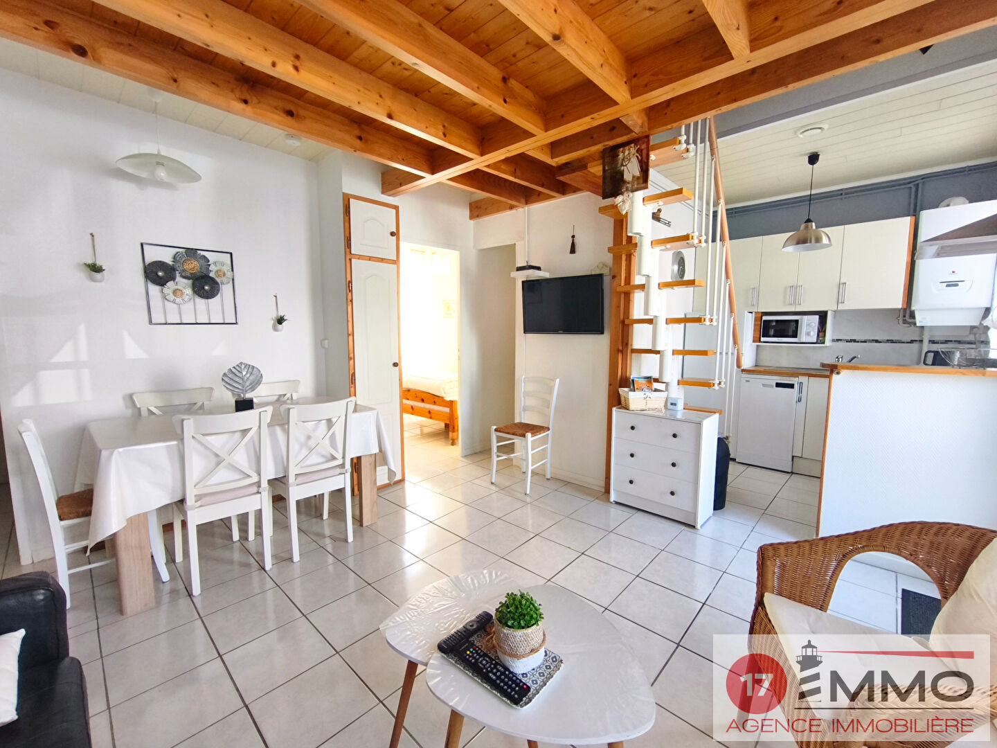 Agence immobilière de 
 17 IMMO - 17 IMMO 
