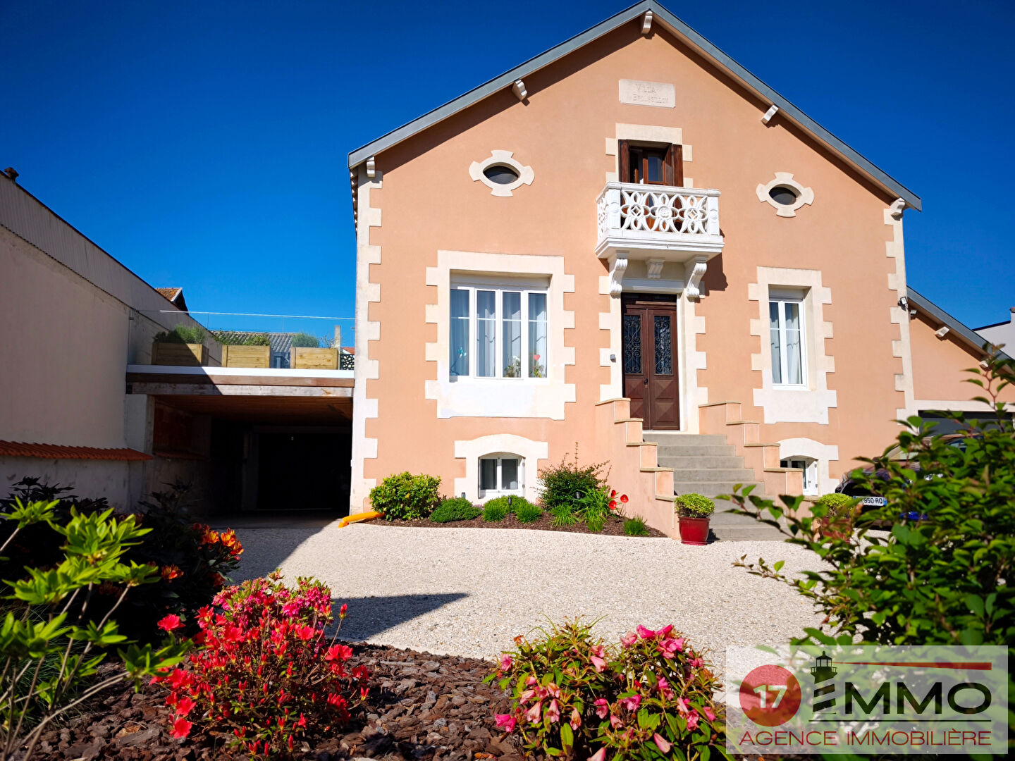 Agence immobilière de 
 17 IMMO - 17 IMMO 
