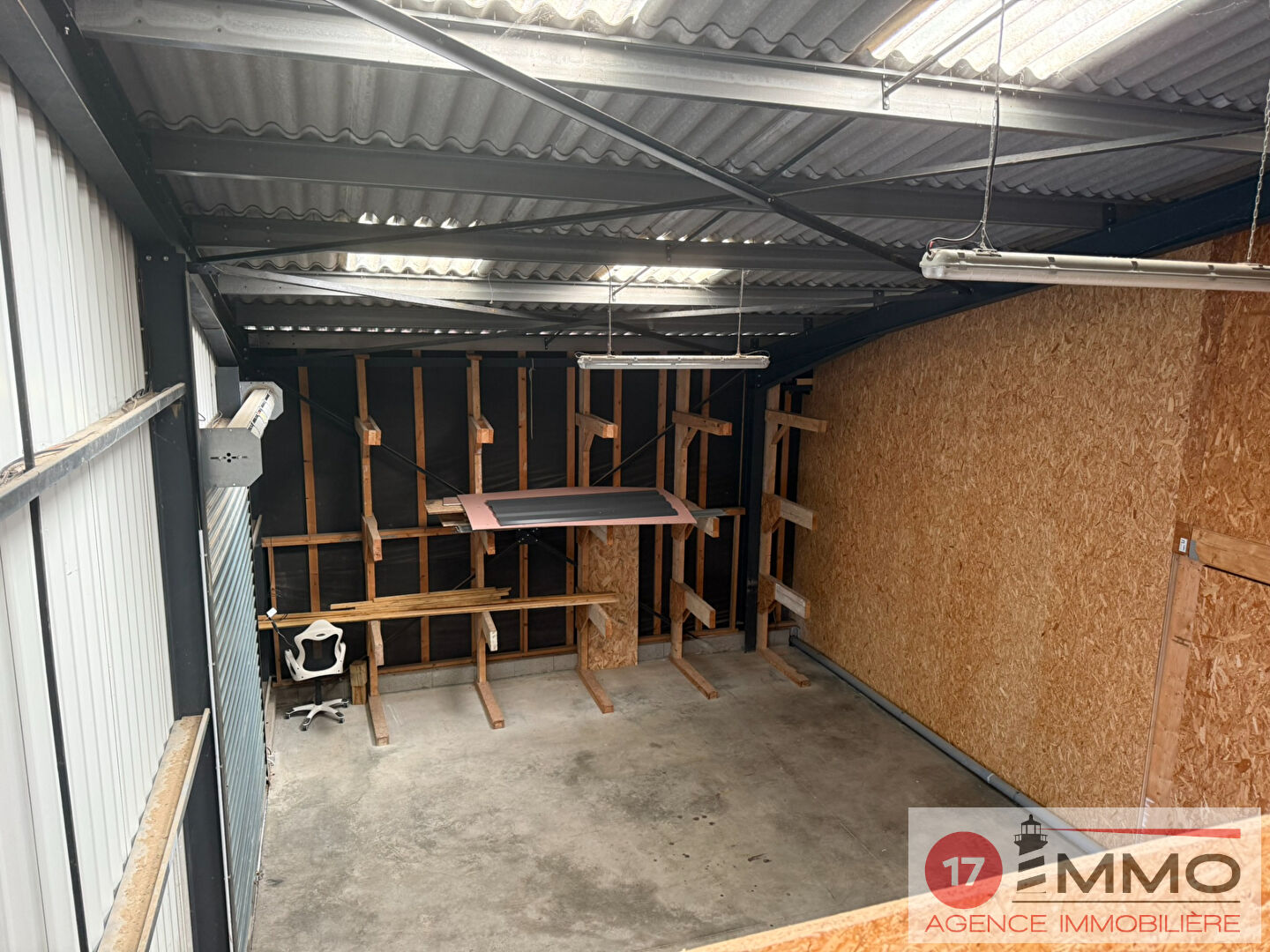 Agence immobilière de 
 17 IMMO - 17 IMMO 
