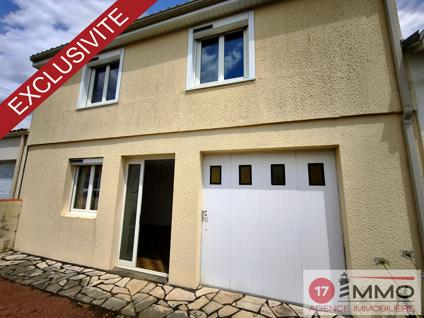 Agence immobilière de 
 17 IMMO - 17 IMMO 
