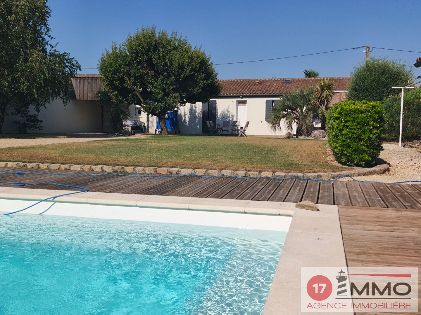 Agence immobilière de 
 17 IMMO - 17 IMMO 
